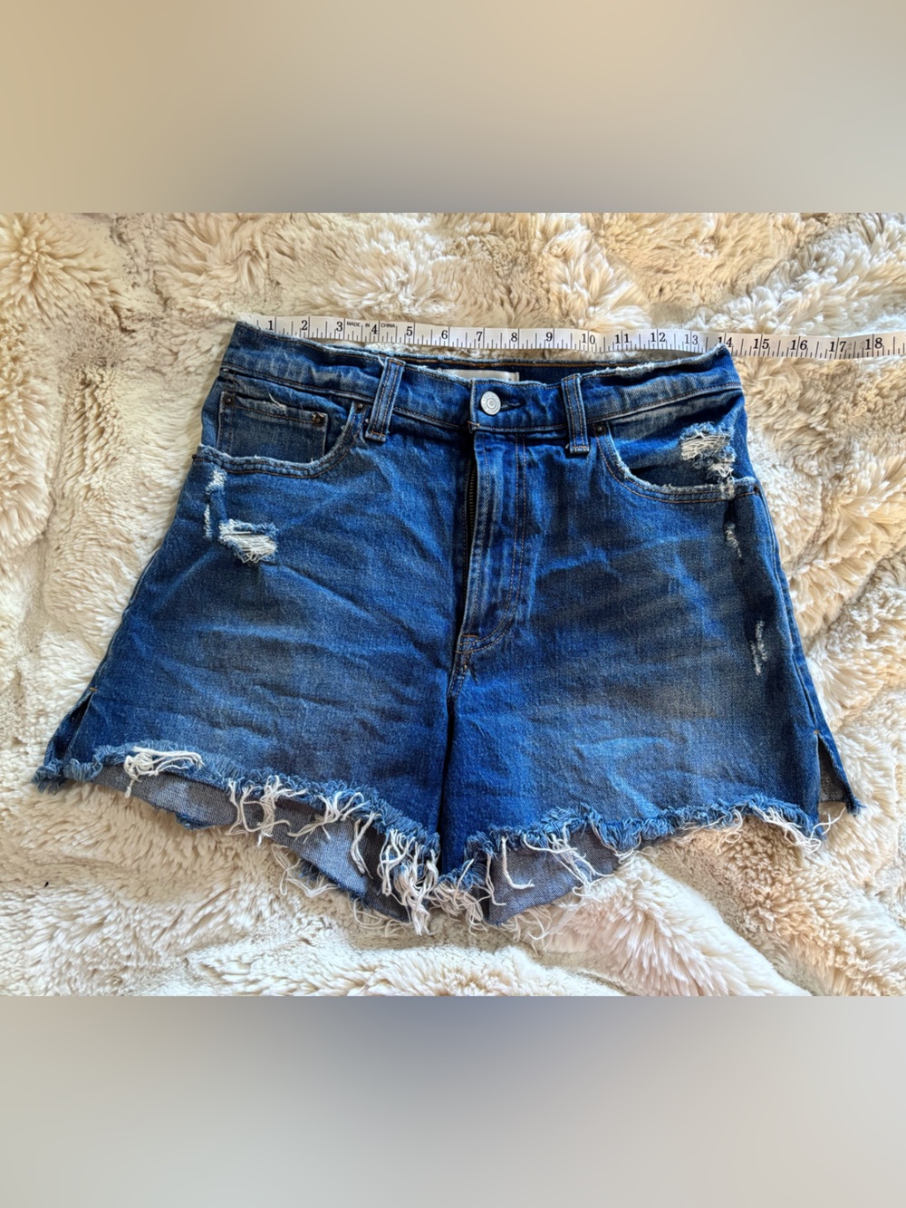 Abercrombie & Fitch 4” Mom High Rise Blue Distressed Denim Shorts Curve Love